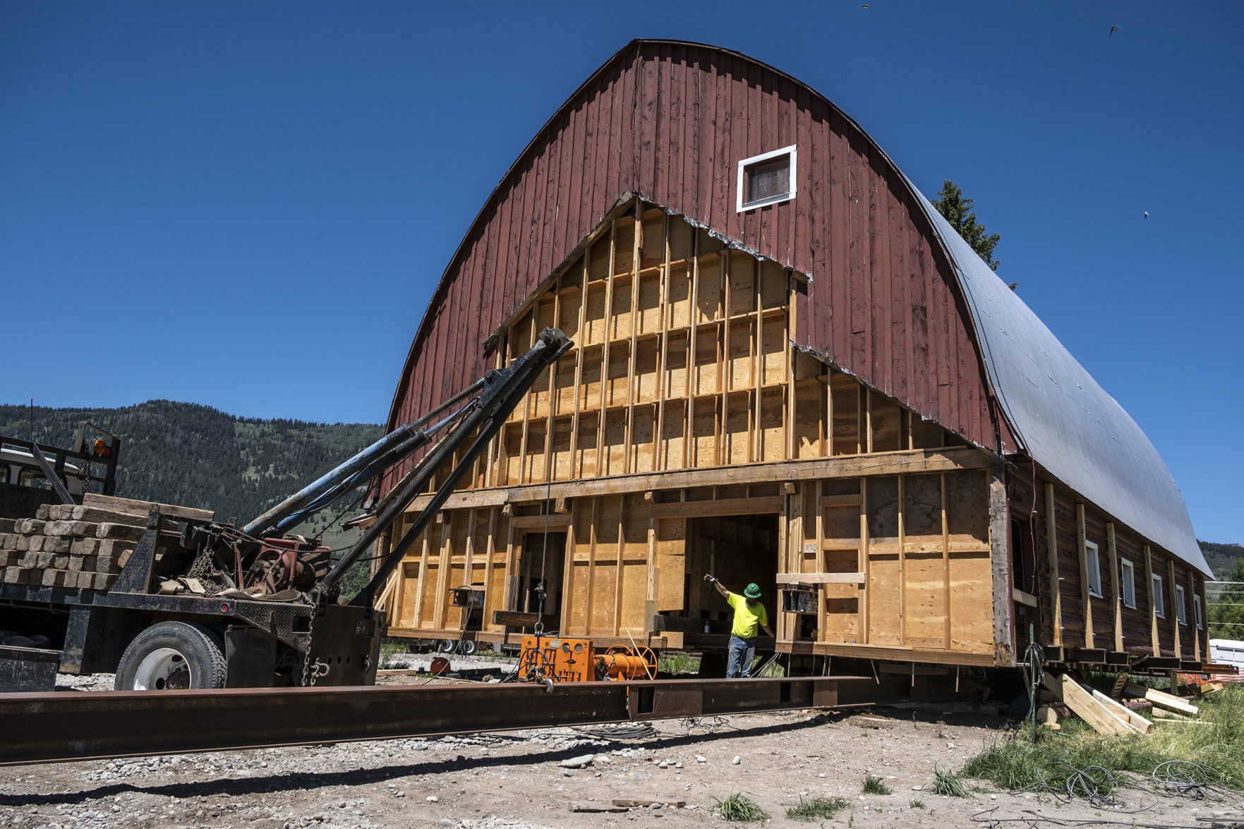 Hardeman Barn move